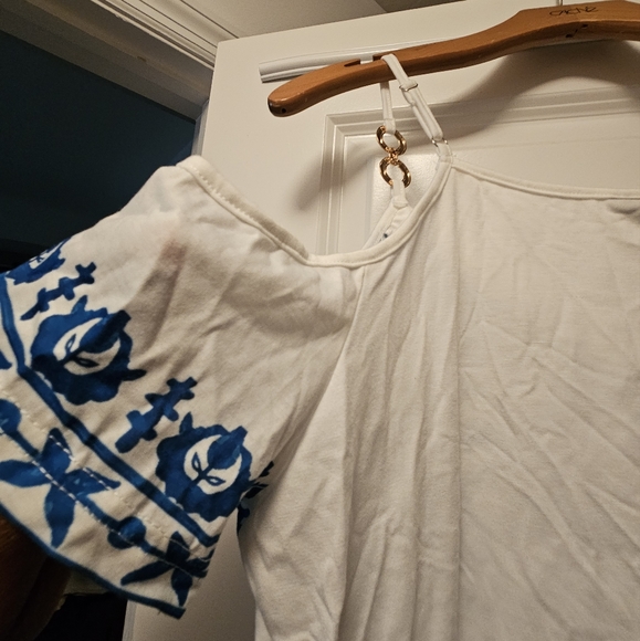 5 for $ 25 Bundle deal - ChicMe off the shoulder top - Picture 2 of 4